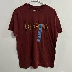 Def Leppard Graphic Band T-Shirt large and small - New with tags